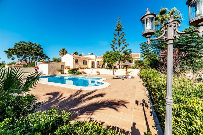 Image No.5-Villa de 4 chambres à vendre à Alicante City