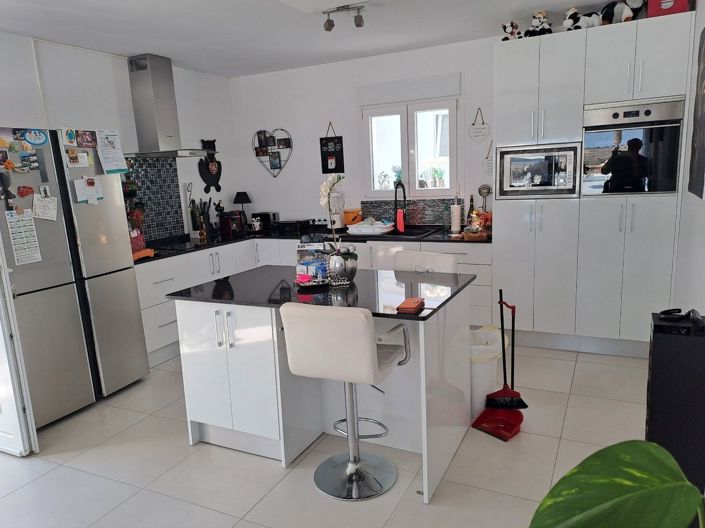 Image No.31-6 Bed Villa for sale