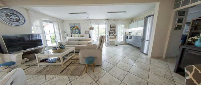 Image No.19-3 Bed Villa for sale