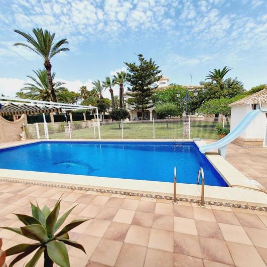 Image No.2-7 Bed Villa for sale