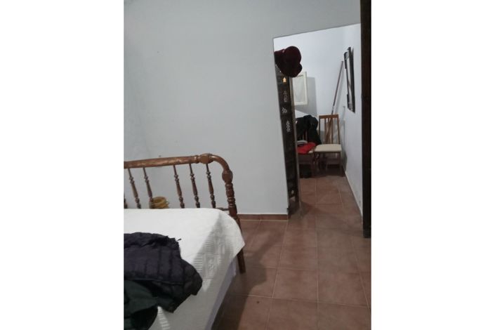 Image No.19-4 Bed Townhouse for sale
