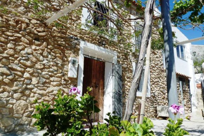 Image No.2-4 Bed Townhouse for sale