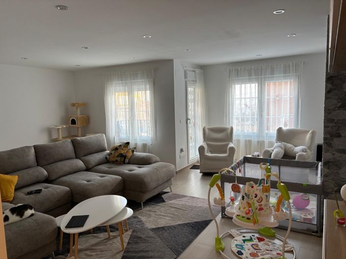 Image No.3-3 Bed Apartment for sale