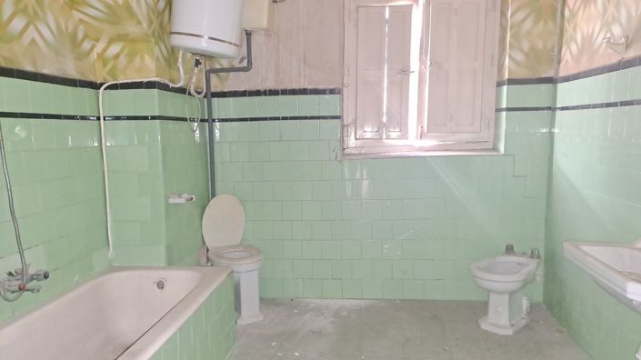 Image No.21-10 Bed Apartment for sale