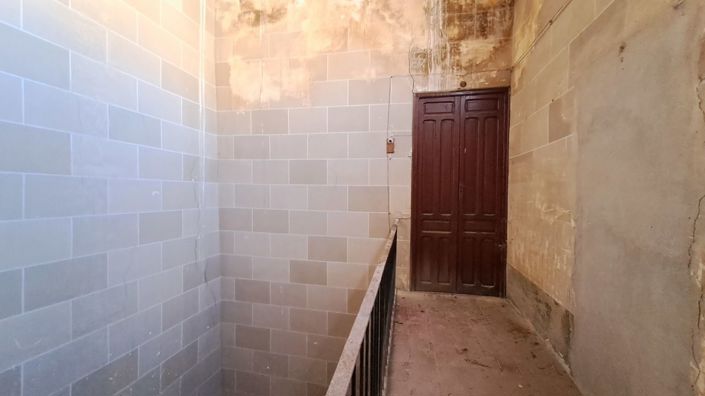 Image No.41-10 Bed Apartment for sale