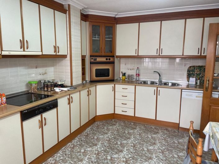 Image No.9-4 Bed Apartment for sale