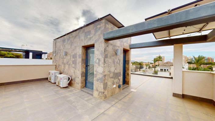 Image No.42-4 Bed Villa for sale