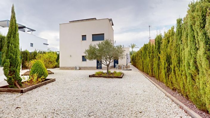Image No.47-4 Bed Villa for sale