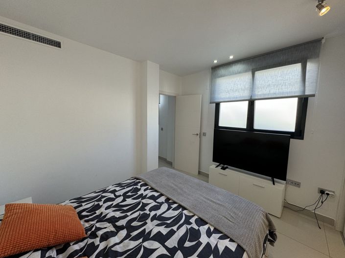 Image No.9-2 Bed Apartment for sale