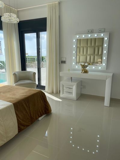 Image No.14-5 Bed Villa for sale