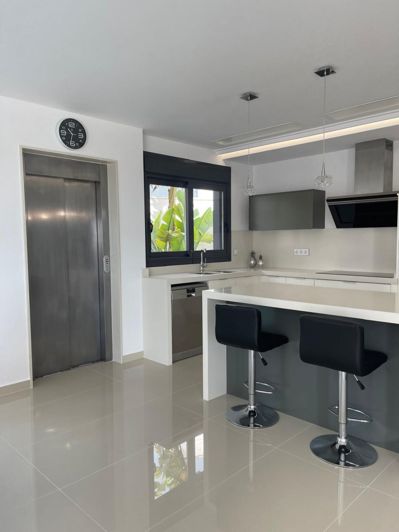 Image No.16-5 Bed Villa for sale