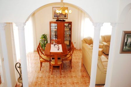 Image No.7-3 Bed Villa for sale