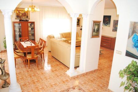 Image No.9-3 Bed Villa for sale