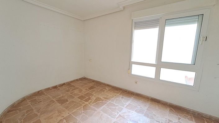 Image No.14-5 Bed Apartment for sale