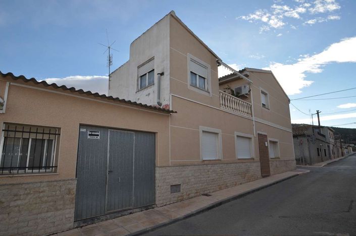 Image No.3-4 Bed House for sale