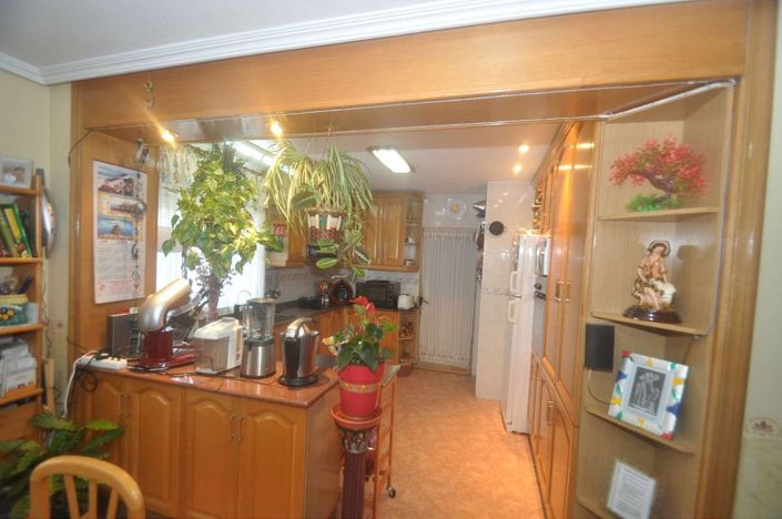 Image No.7-4 Bed House for sale