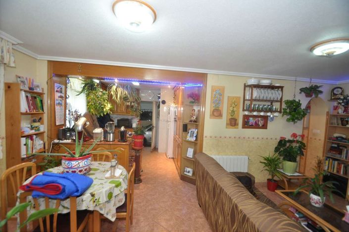 Image No.9-4 Bed House for sale