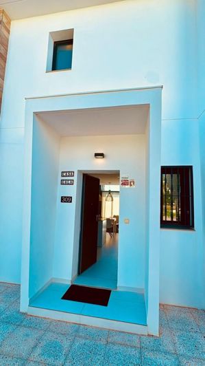 Image No.16-3 Bed House for sale