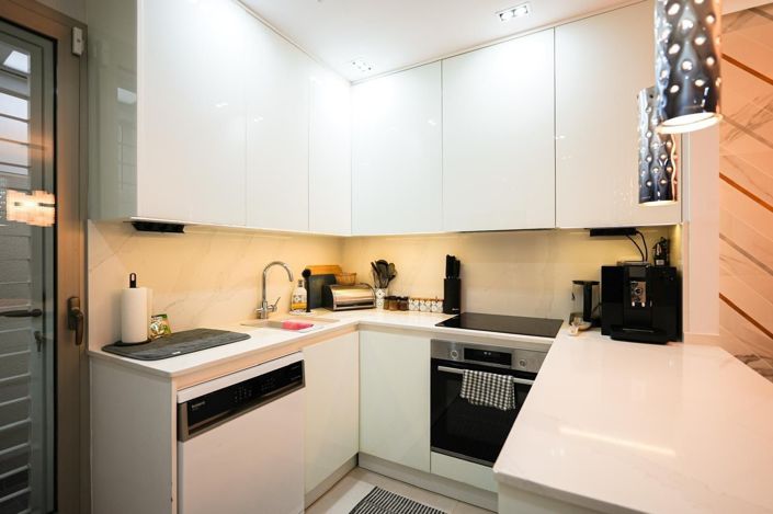 Image No.19-3 Bed House for sale