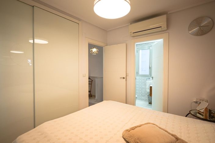 Image No.31-3 Bed Townhouse for sale