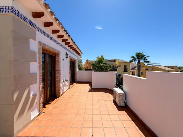 Image No.28-3 Bed Villa for sale