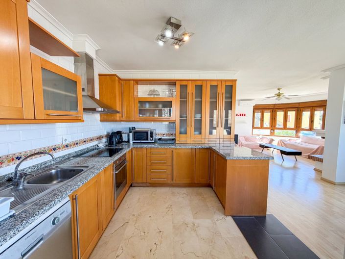 Image No.30-3 Bed Villa for sale