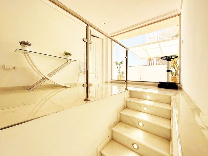Image No.40-4 Bed Villa for sale