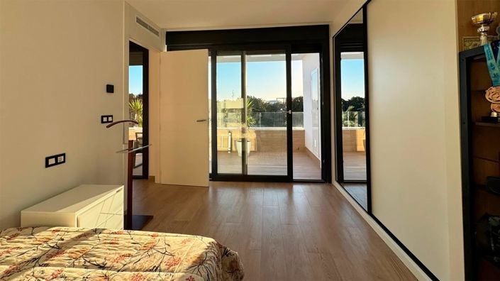 Image No.45-4 Bed Villa for sale