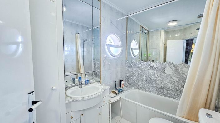 Image No.16-2 Bed Bungalow for sale
