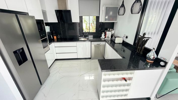 Image No.17-3 Bed Villa for sale