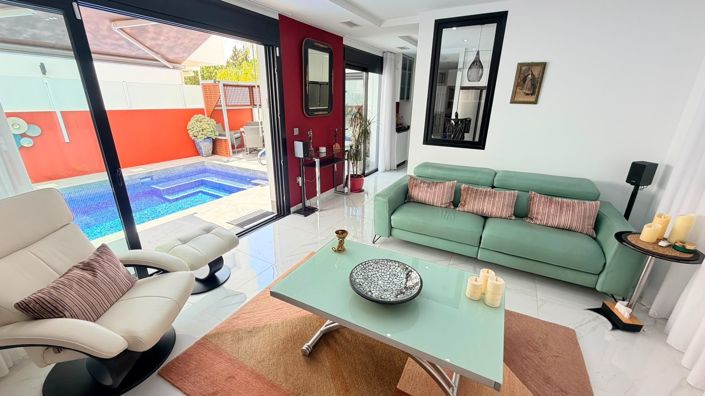 Image No.18-3 Bed Villa for sale