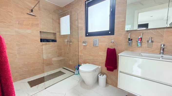Image No.32-3 Bed Villa for sale