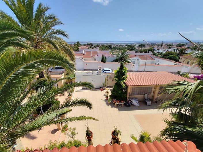 Image No.32-3 Bed Villa for sale