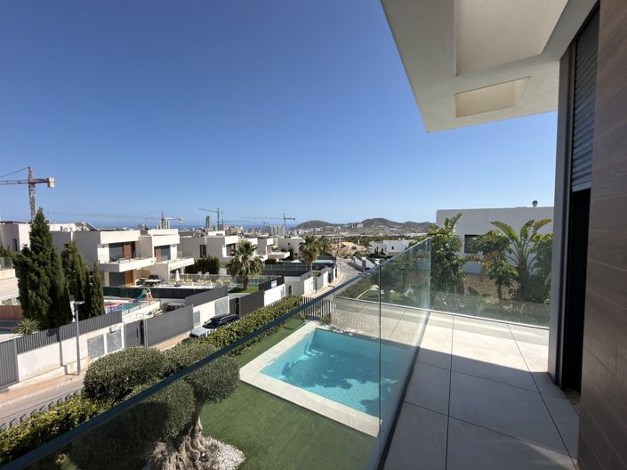 Image No.22-4 Bed Villa for sale