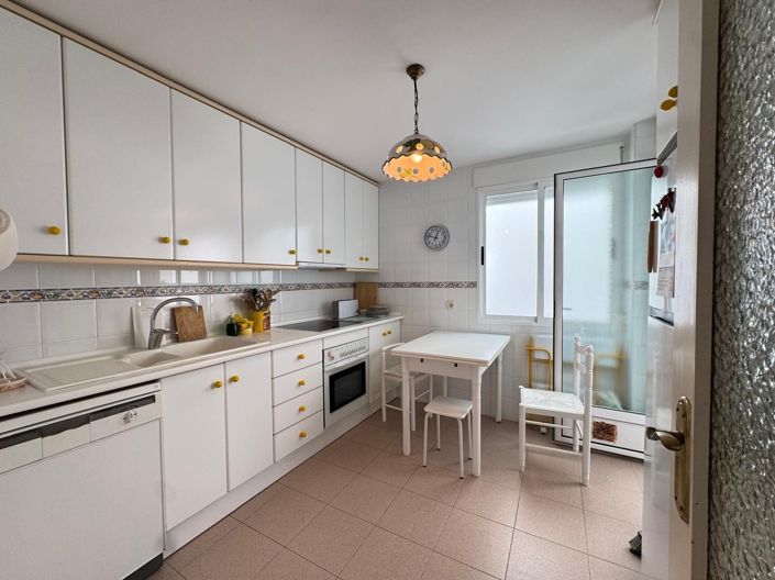 Image No.27-3 Bed Apartment for sale