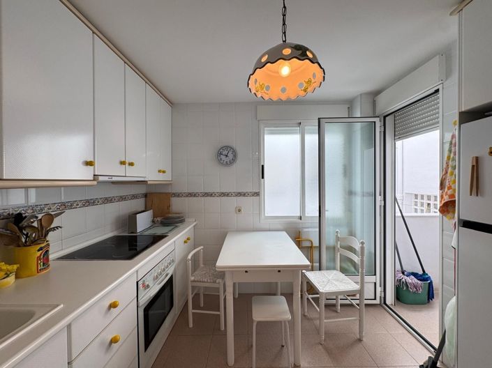Image No.28-3 Bed Apartment for sale