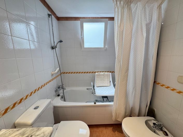 Image No.50-3 Bed Apartment for sale