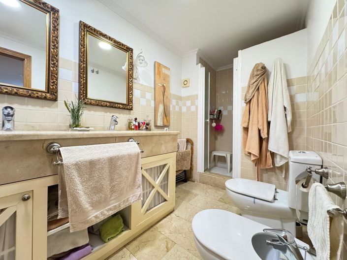 Image No.24-4 Bed Apartment for sale