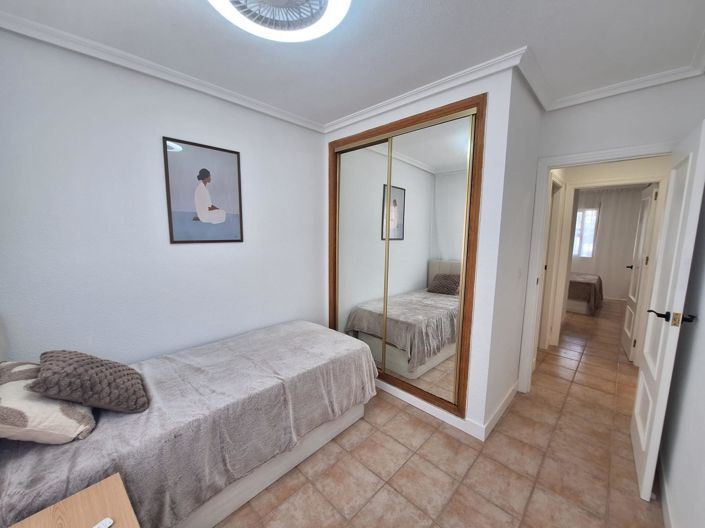 Image No.8-2 Bed Bungalow for sale