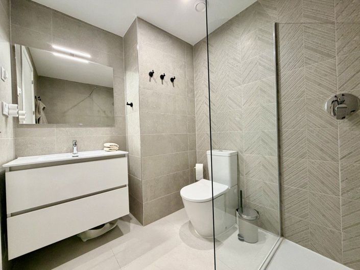 Image No.20-3 Bed Apartment for sale