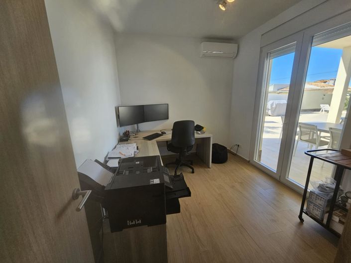 Image No.28-4 Bed Villa for sale
