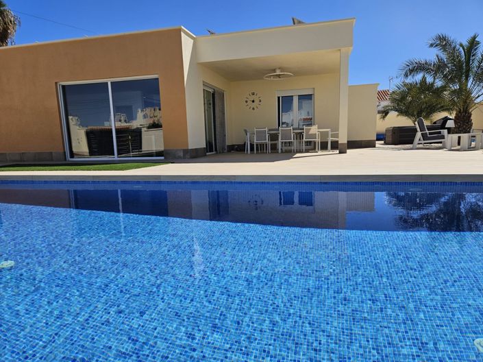 Image No.41-4 Bed Villa for sale
