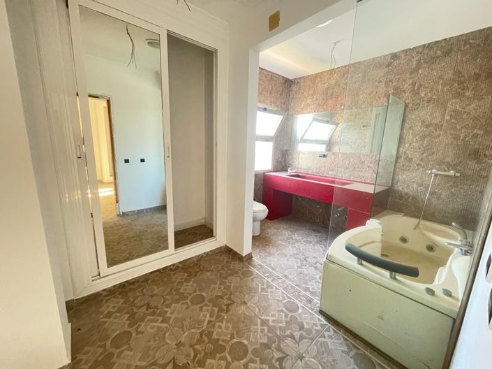 Image No.11-3 Bed Villa for sale