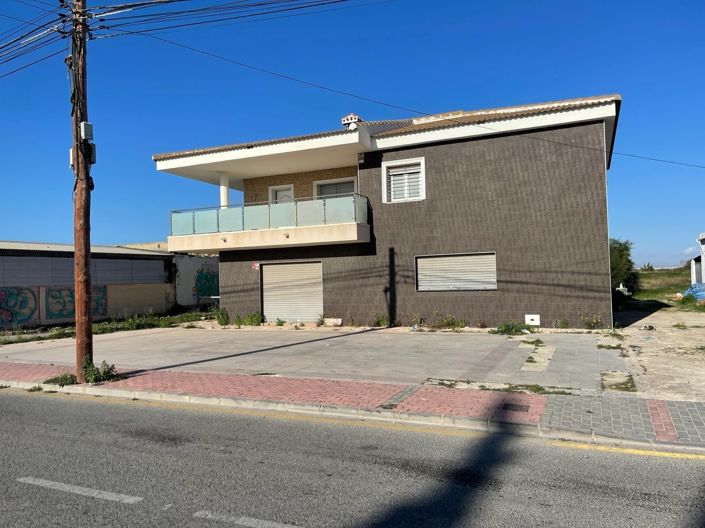 Image No.2-3 Bed Villa for sale
