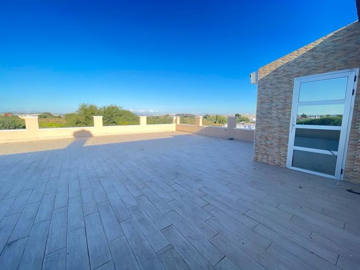 Image No.3-3 Bed Villa for sale