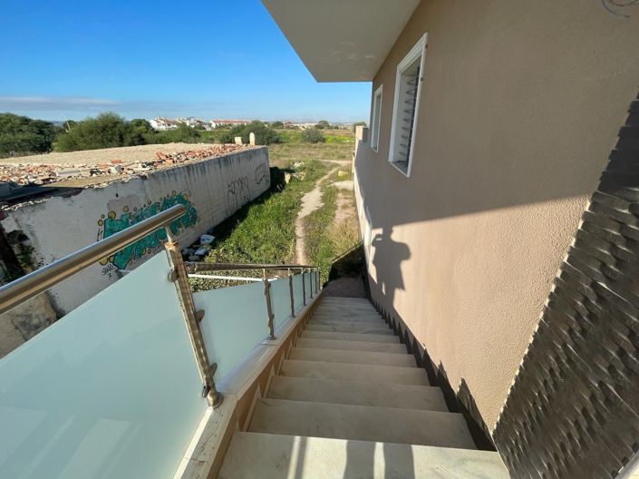Image No.6-3 Bed Villa for sale
