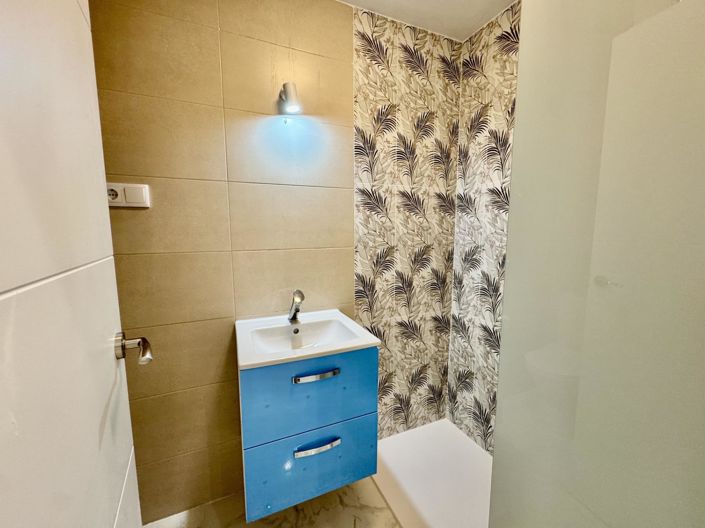 Image No.24-3 Bed Apartment for sale
