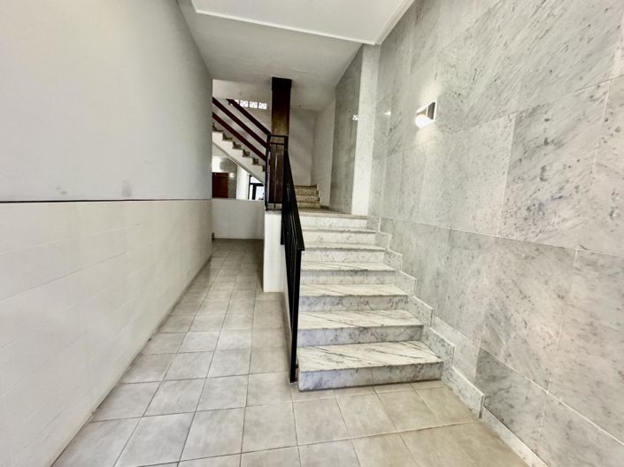 Image No.26-3 Bed Apartment for sale