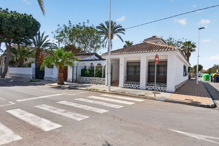 Image No.20-3 Bed Villa for sale