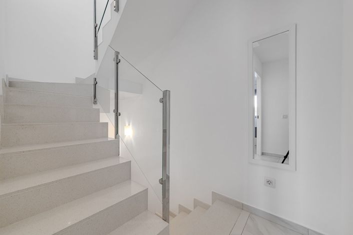 Image No.21-3 Bed House for sale